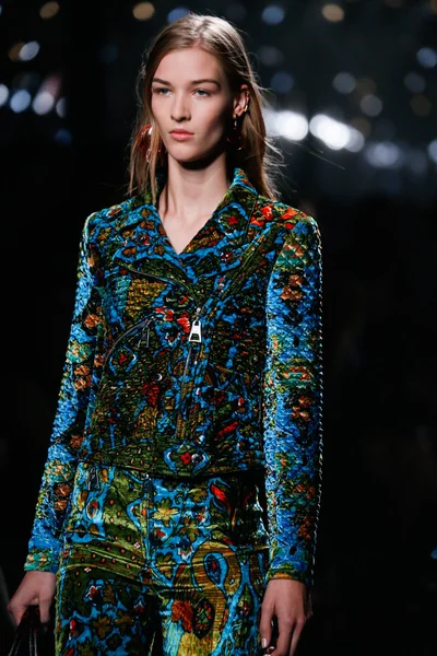 Look 91